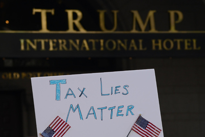 В «Налоговом марше» против Трампа приняли участие тысячи американцев