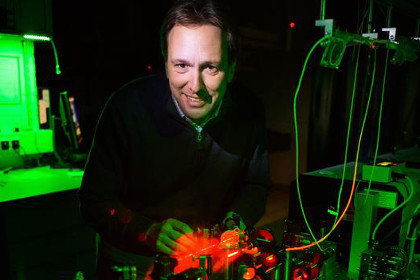 Ученые решили ускорить загрузку квантового компьютера
