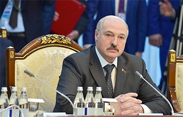 Каким Лукашенко не показывают в Беларуси
