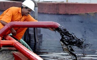 Россия возобновит поставки нефти в Беларусь не ранее четверга