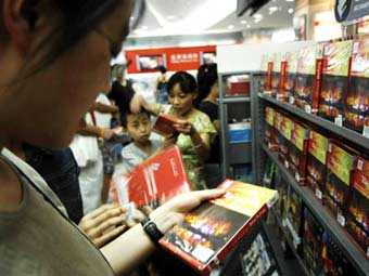 В Китае чиновников обязали прочитать пять книг за год