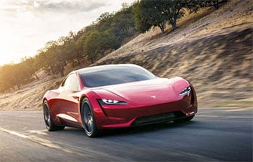 1,1 секунда до 100 км/ч: Илон Маск обещает, что Tesla Roadster будет настоящей ракетой