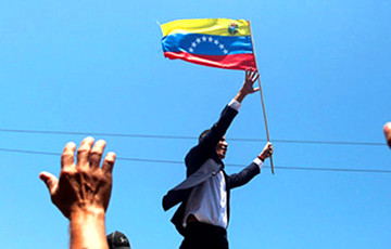 Хуан Гуаидо вернулся в Венесуэлу