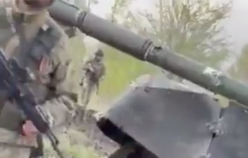 Украинские военные продолжают уничтожать вражескую технику, а уцелевшую забирать себе