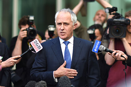 Австралийский министр пригрозил отправить Тони Эбботта в отставку