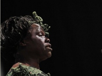 В Кении скончалась лауреат Нобелевской премии мира Вангари Маатаи