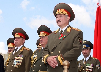 Диктатура Лукашенко обходится слишком дорого стране