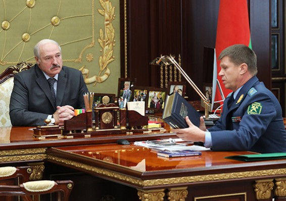 Лукашенко назвал «невероятными» успехи белорусской таможни