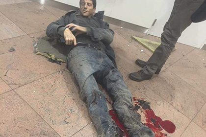 Число погибших при взрывах в аэропорту Брюсселя выросло до 17