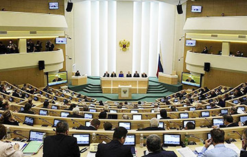 Совфед России одобрил закон о «фейковых новостях»