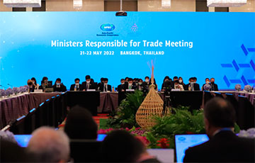 Министры пяти стран покинули саммит АТЭС в Бангкоке во время выступления Московии