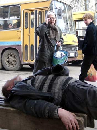 Белстат: белорусы пьют все больше