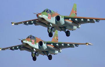 Над Крымом заметили строй российских военных самолетов