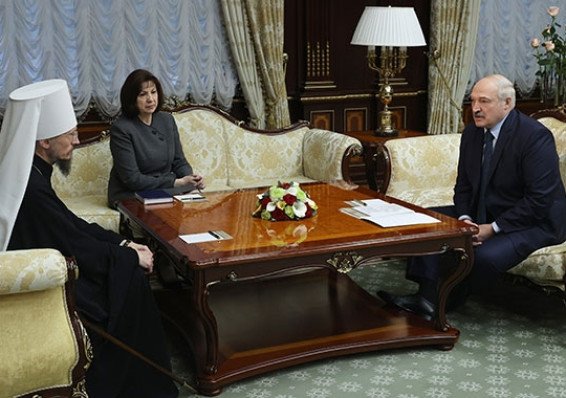 Лукашенко заявил о готовности быть посредником между Макроном и мусульманами