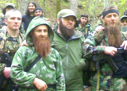 Чеченцы в Мариуполе отрезали мертвому украинскому военному нос и уши