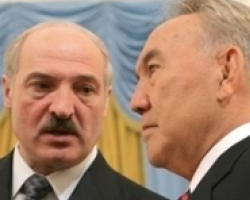 Лукашенко обсудил с Назарбаевым завтрашние переговоры