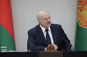 Лукашенко назвал «оголтелым» поведение Польши в отношении Беларуси