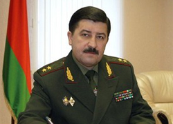 Лукашенко привязал «цепных псов» к дому?