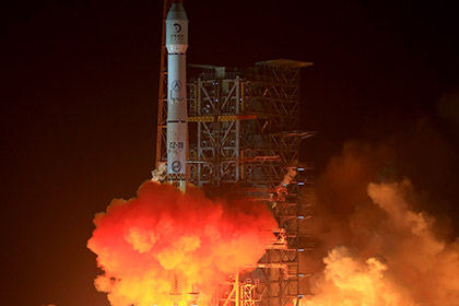 Китайский зонд «Чанъэ-3» вышел на окололунную орбиту