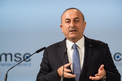 Глава МИД Турции пообещал продолжить операцию в Сирии