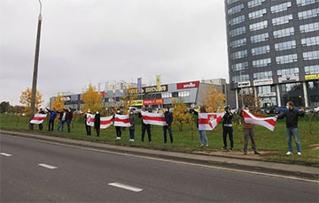 По всему Минску проходят акции протеста и солидарности