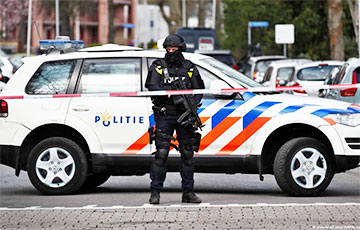 В Нидерландах мужчина взял в заложники посетителей кафе