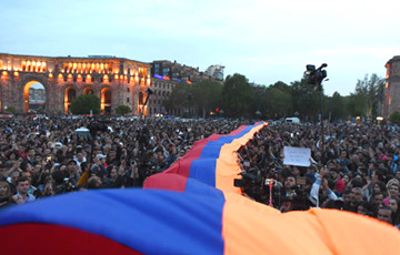 В Ереване на площади Республики проходит митинг (Видео, онлайн)