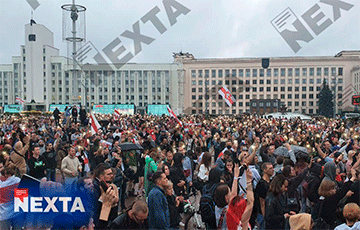 Белоруска на площади Независимости: Сегодня на переднем краю борьбы находятся рабочие