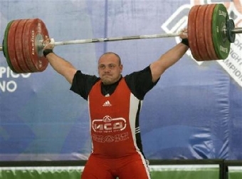 Николай Новиков занял 4-е место на чемпионате Европы по тяжелой атлетике в Казани