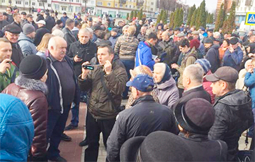 Протестующий в Пинске: Пусть Лукашенко с сыновьями работает сам за миску похлебки