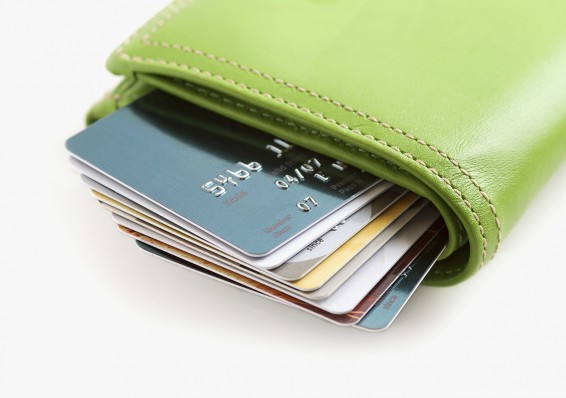 Количество банковских карточек в Беларуси составило 12,6 миллионов