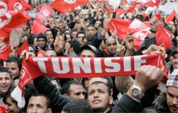 В Тунисе вспыхнули протесты с требованием роспуска парламента