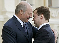Лукашенко поздравил Медведева с элегантной победой