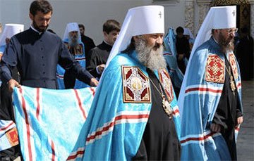 Павел Северинец попросил митрополита Вениамина заступиться за бело-красно-белый флаг