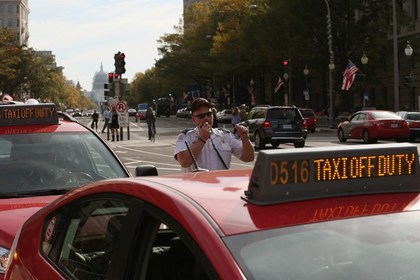 Сервисы онлайн-заказа такси снизили риск пьяного вождения в США