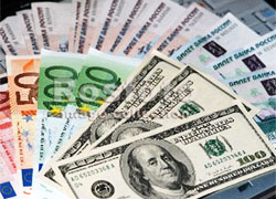 Нацбанк пообещал не запрещать валютные вклады