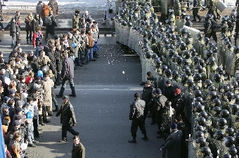 Паранойя: ОМОН оцепил центр Минска (Видео, фото)