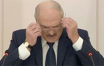 Лукашенко слабеет на глазах