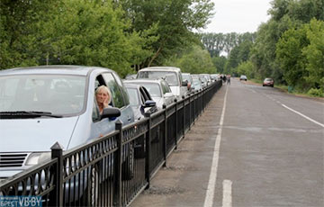 Транспортный коллапс на Варшавском мосту, хотя на сайте Госпогранкомитета совсем иная картинка
