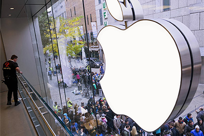 Бывшие сотрудники Apple обвинили корпорацию в разрушении принципов дизайна