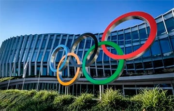 МОК рекомендовал не допускать к участию в международных соревнованиях россиян и белорусов