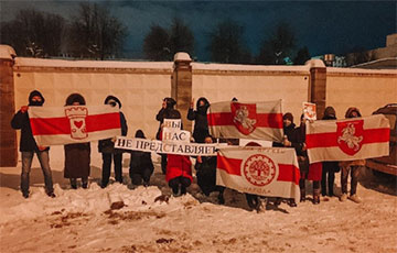 Центральные дворы Минска вышли на акцию протеста