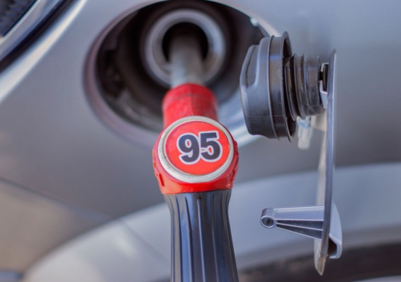 Где цены на бензин меньше, чем в Беларуси?