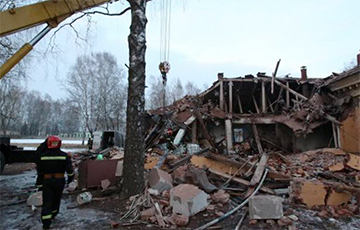 Появилось видео из Станьково, где произошел взрыв в здании воинской части