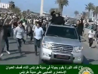 Каддафи на машине переехал своего сторонника
