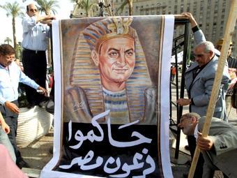 Бывшего президента Египта задержали еще на 15 суток