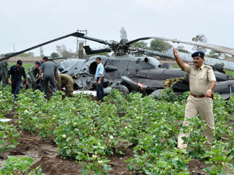 На учениях в Индии столкнулись два военных вертолета