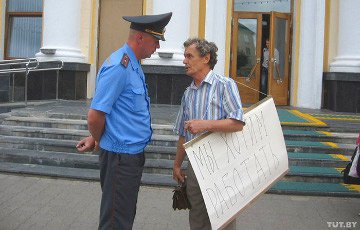 В Барановичах прошел пикет в поддержку предпринимателей
