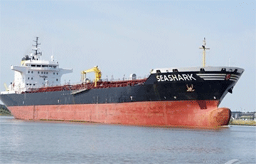 Флот Египта захватил танкер с международным экипажем