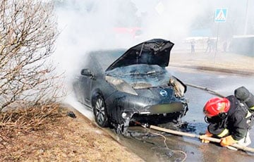 В Минске горел электромобиль Nissan Leaf